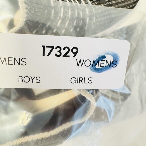 Nike Shoes Womens 9 Black White React Phantom Run Flyknit 2 Running Sneakers - Picture 12 of 12